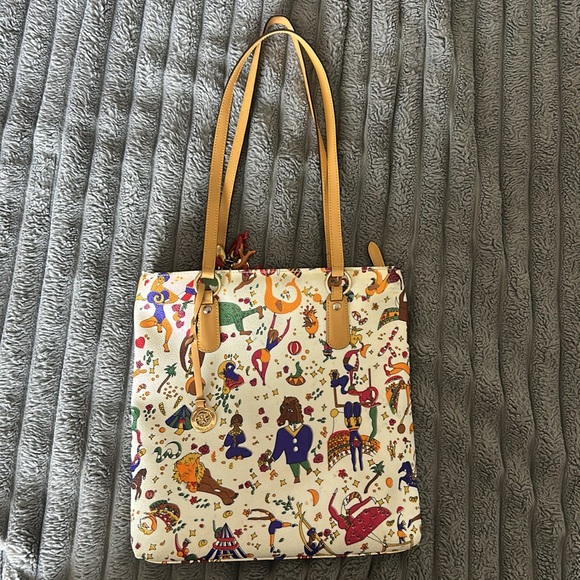 Piero Guidi Mint Magic Circus Tote - Picture 10 of 17